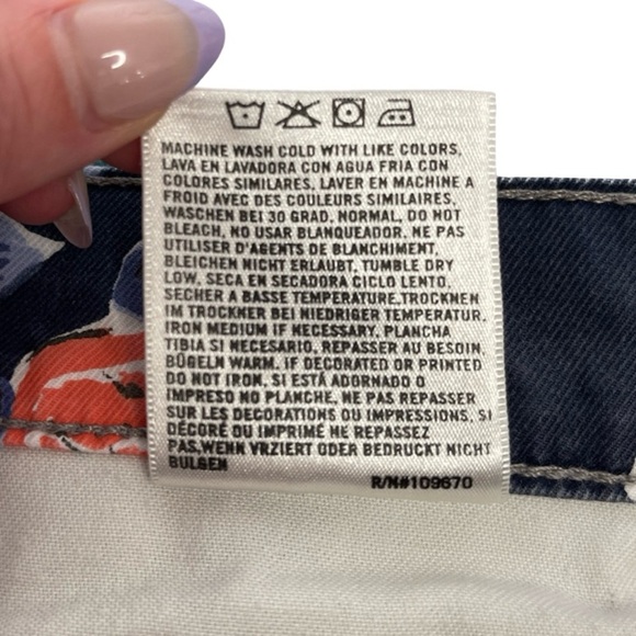 CITIZENS OF HUMANITY FLORAL HIGH RISE CUT-OFF SIZE 28 DENIM SHORTS FESTIVAL BOHO - Picture 14 of 15